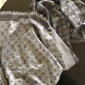 Louis Vuitton cashemire & wool scarf